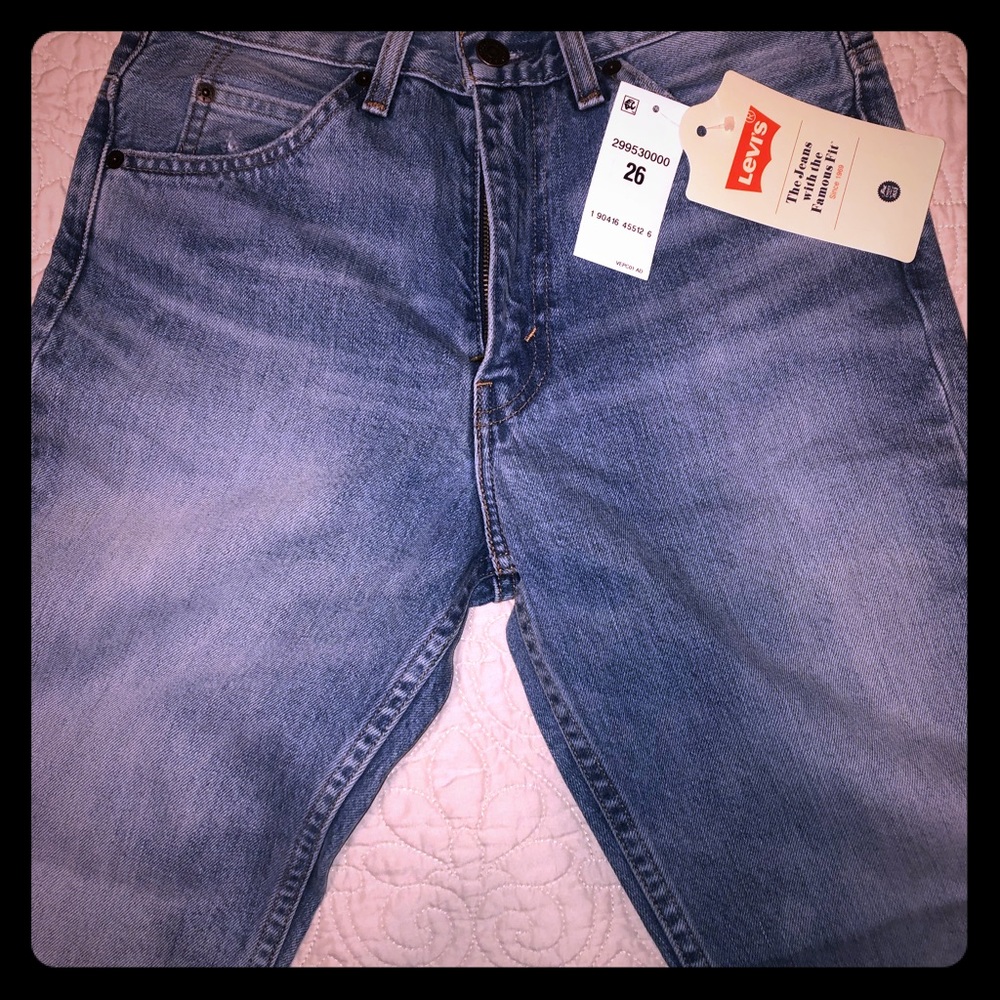 Levi’s 517 Bootcut Cropped Jeans.